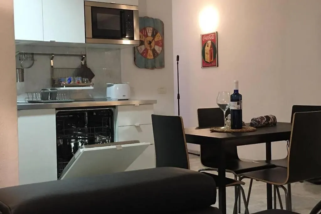 لوس كريستيانوس Top Apartment In Los Cristianos إسبانيا
